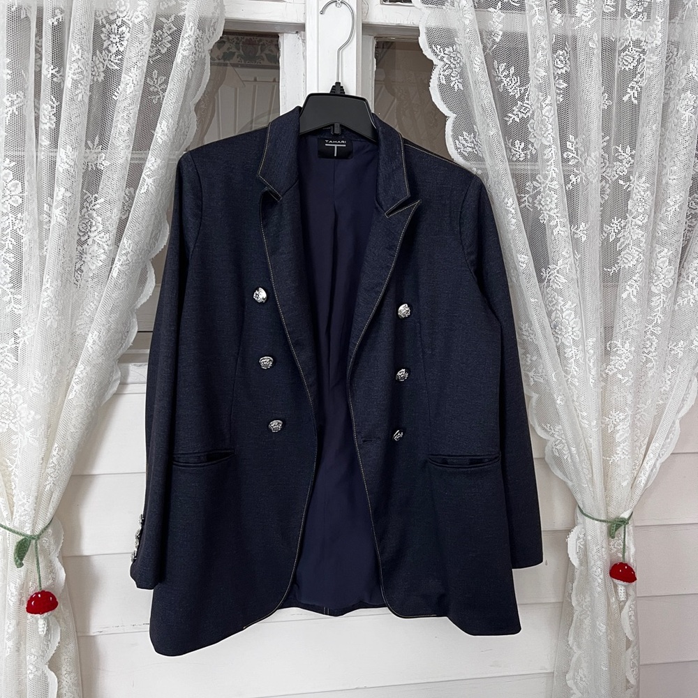 Tahari navy blazer